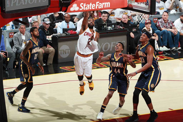 Pada laga yang digelar di Quicken Loans Arena di Cleveland, Ohio, tersebut Kyrie Irving menjadi penyumbang poin terbanyak untuk tuan rumah. Irving selesai dengan 37 poin.