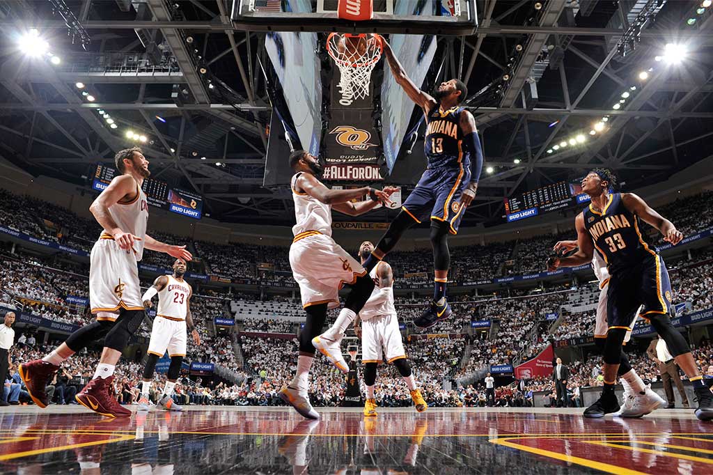 Paul George memimpin Pacers dengan menyumbang 32 poin. 