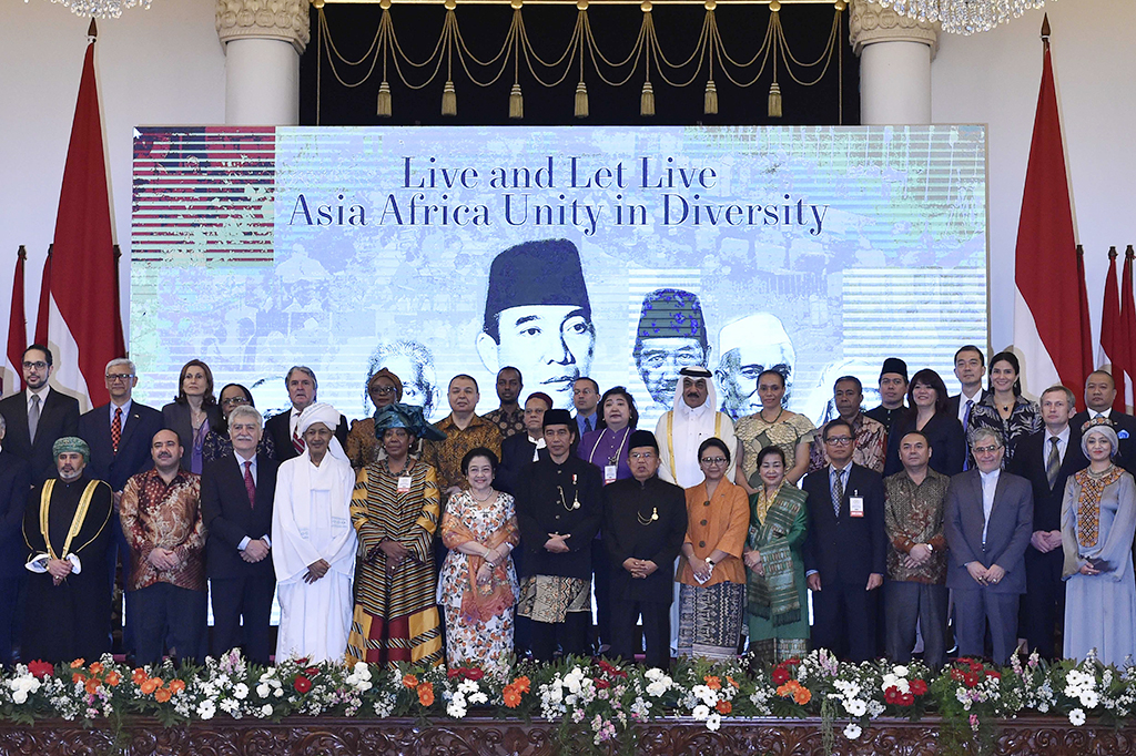 Peringatan Konferensi Asia Afrika (KAA) ke-62 yang digelar di Istana Negara, Jakarta mengambil tema Keberagaman Indonesia.