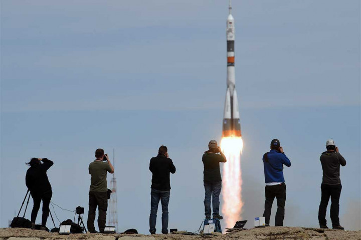 Soyuz MS-04 meluncur pada pukul 01:13 pagi waktu setempat (0713GMT, 3:13 a.m. EDT). Mereka sampai di orbit sekitar sembilan menit kemudian.
