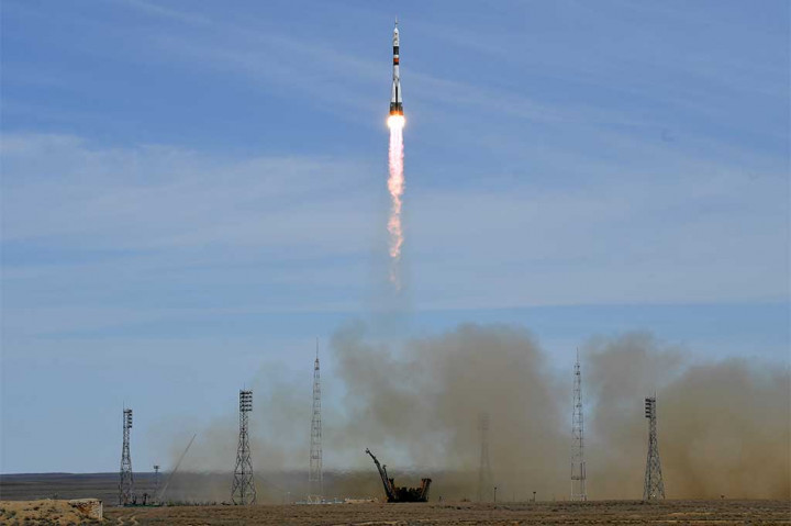 Fischer dan Yurchikhin diperkirakan berlabuh di ISS sekitar enam jam setelah peluncuran, bergabung dengan Peggy Whitson dari NASA dan Shane Kimbrough dan Thomas Pesquet dari Prancis.