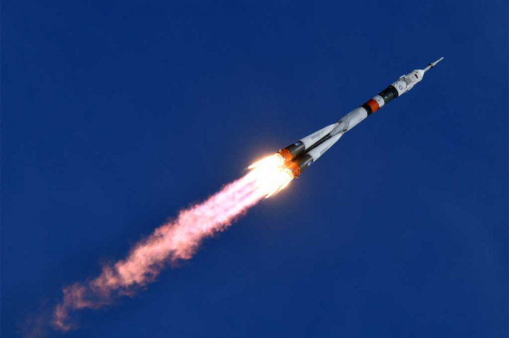 Yurchikhin dan Fischer ditetapkan untuk menyelesaikan misi lima bulan di ISS, sebelum kembali ke Bumi pada September mendatang.