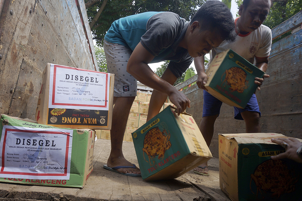 BPOM Surabaya Gerebek Pabrik Jamu Ilegal