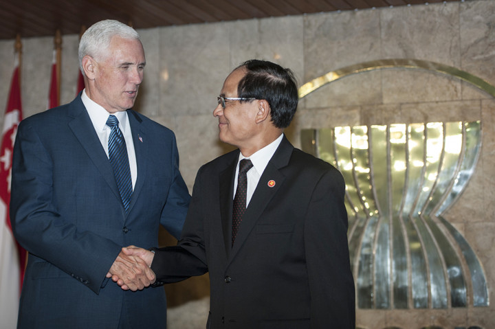 Kunjungannya tersebut membahas masa depan kerja sama AS-ASEAN sekaligus memperingati 40 tahun hubungan AS-ASEAN.