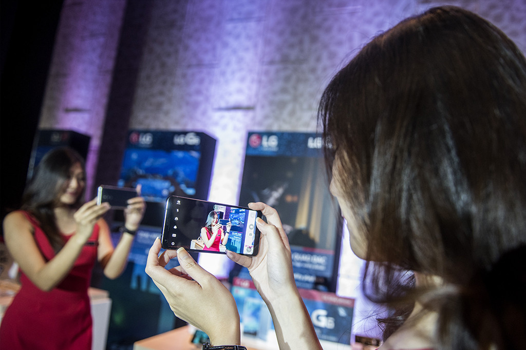 Pre-order G6 sudah dapat dipesan mulai 21 hingga 30 April pada 17 jaringan e-Commerce dan 8 jaringan toko offline dengan gerai yang mencapai 87 di seluruh Indonesia.