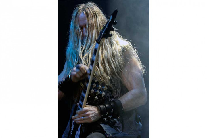 Aksi gitaris Zakk Wylde puaskan para penggemar.