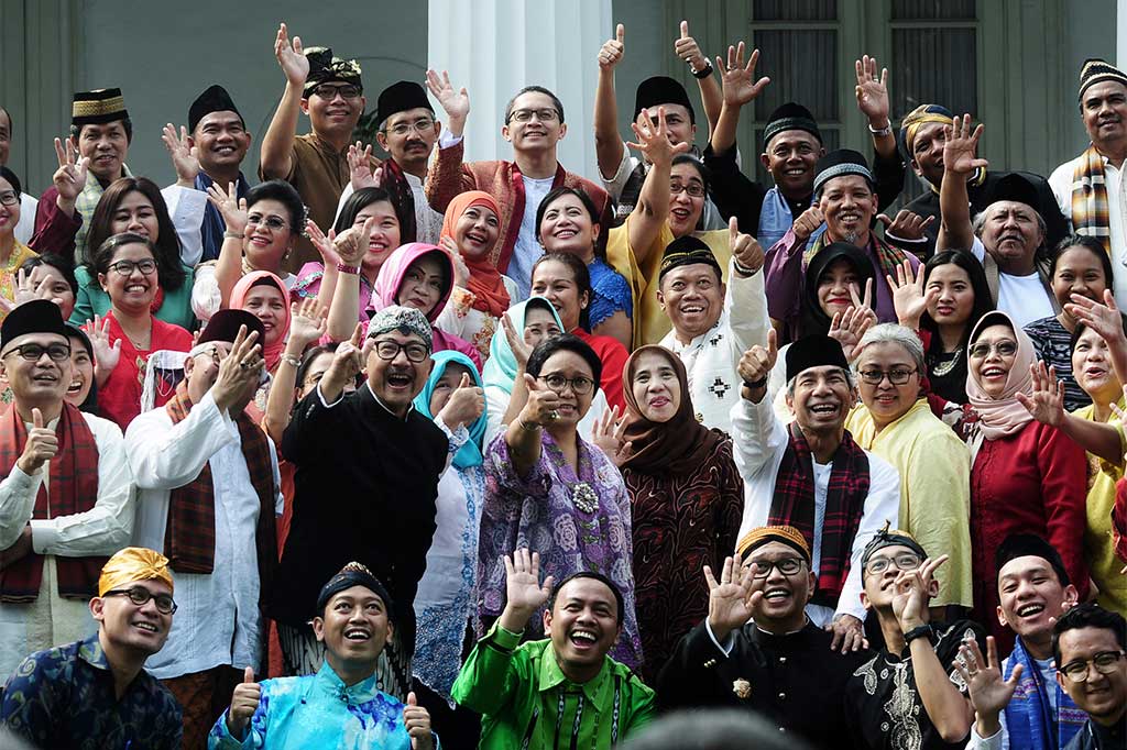 Peringatan kelahiran tokoh emansipasi wanita tersebut mengusung tema 'Bhinneka Tunggal Ika'.