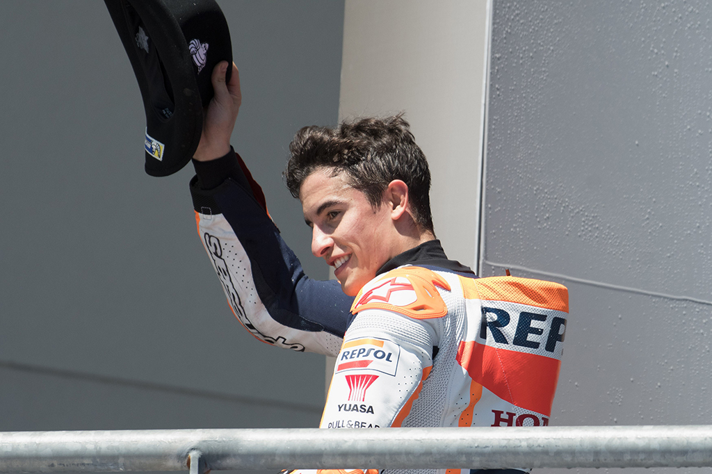 Kemenangan perdananya musim ini membawa Marquez naik ke urutan ketiga kelasemen sementara dengan 38 poin.