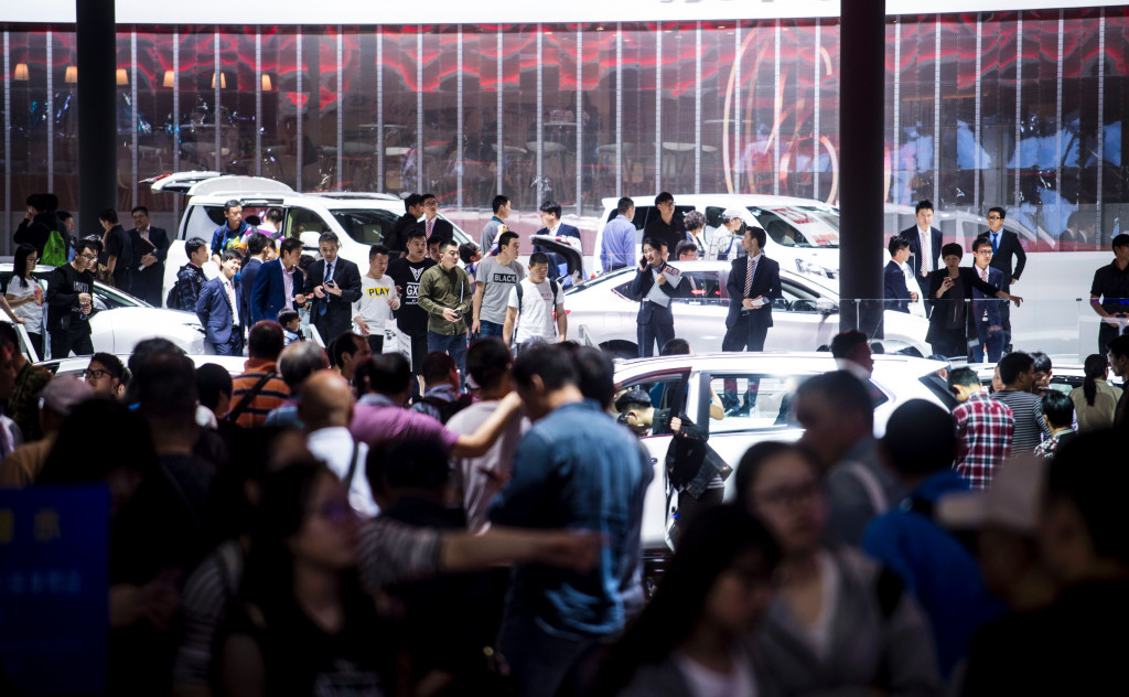 Pengunjung pameran didominasi keluarga muda. Permintaan kendaraan mewah lebih banyak berasal dari kalangan muda di perkotaan seperti Shanghai. 