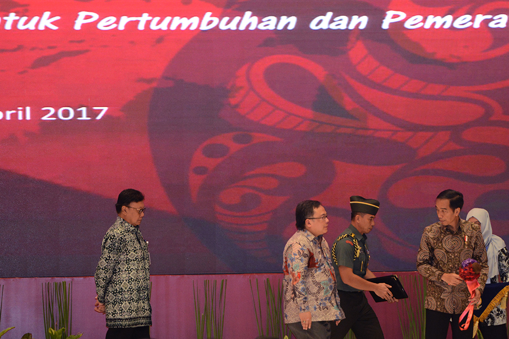 Acara ini dihadiri pimpinan lembaga tinggi negara, para menteri dan kepala lembaga pemerintah non kementerian, para gubernur, dan para bupati/wali kota.