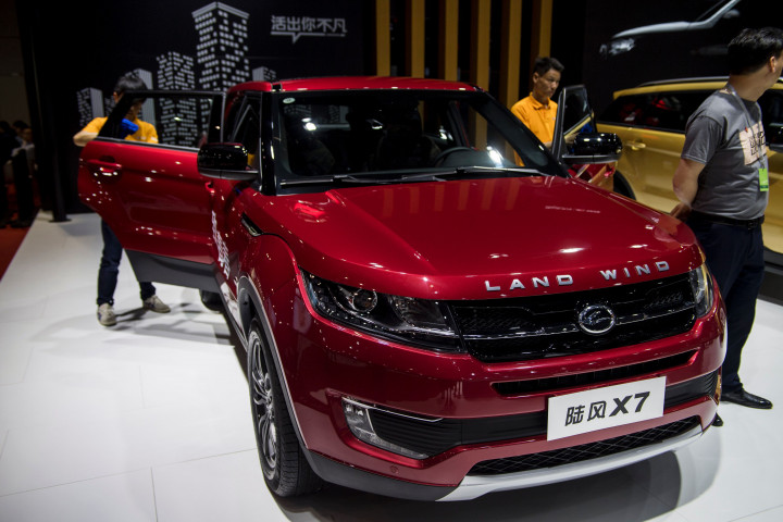 Land Rover pernah membawa kasus penjiplakan ini ke jalur hukum. Hasilnya sia-sia belaka. Terbukti hingga kini Land Wind X7 masih diproduksi. 