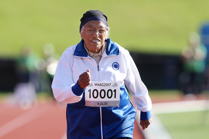 Seseorang nenek asal India bernama Man Kaur mencetak sejarah sebagai atlet wanita tertua yang memenangkan medali emas dalam kompetisi lari 100 meter di Auckland, Selandia Baru.