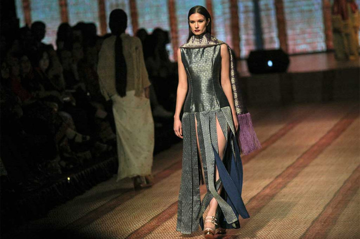Busana Songket Sambas di Jakarta Fashion and Food Festival