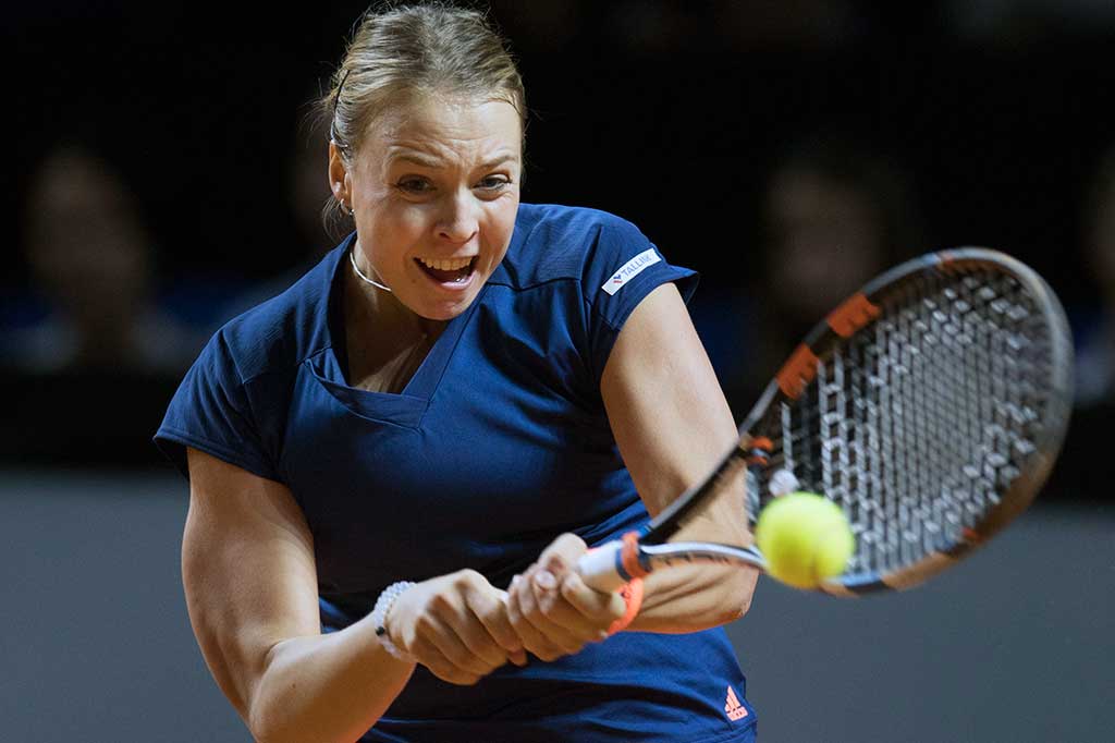 Petenis kualifikasi Anett Kontaveit kewalahan menghadapi pemenang lima kali Grand Slam tersebut.