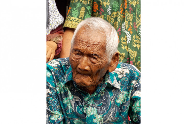 Sebelum meninggal, Mbah Gotho sejak Rabu (12/3) lalu sempat dirawat di RSUD Soehadi Prijonegoro, Sragen selama 6 hari. Nafsu makan yang menurun membuat kondisi kesehatan kakek beristri empat tersebut terus menurun.