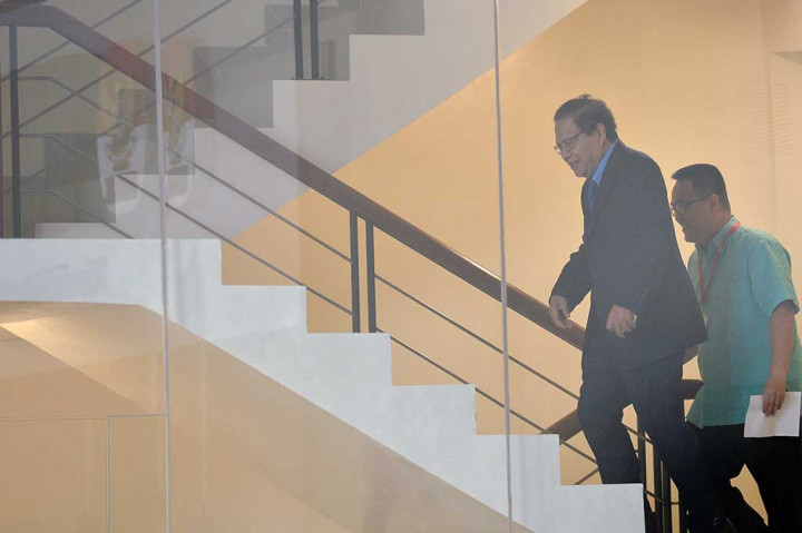 Rizal Ramli memenuhi panggilan KPK untuk dimintai keterangannya sebagai saksi tentang seluk beluk penerbitan Surat Keterangan Lunas bagi penerima Bantuan Likuiditas Bank Indonesia (SKL-BLBI) pada 2002. 