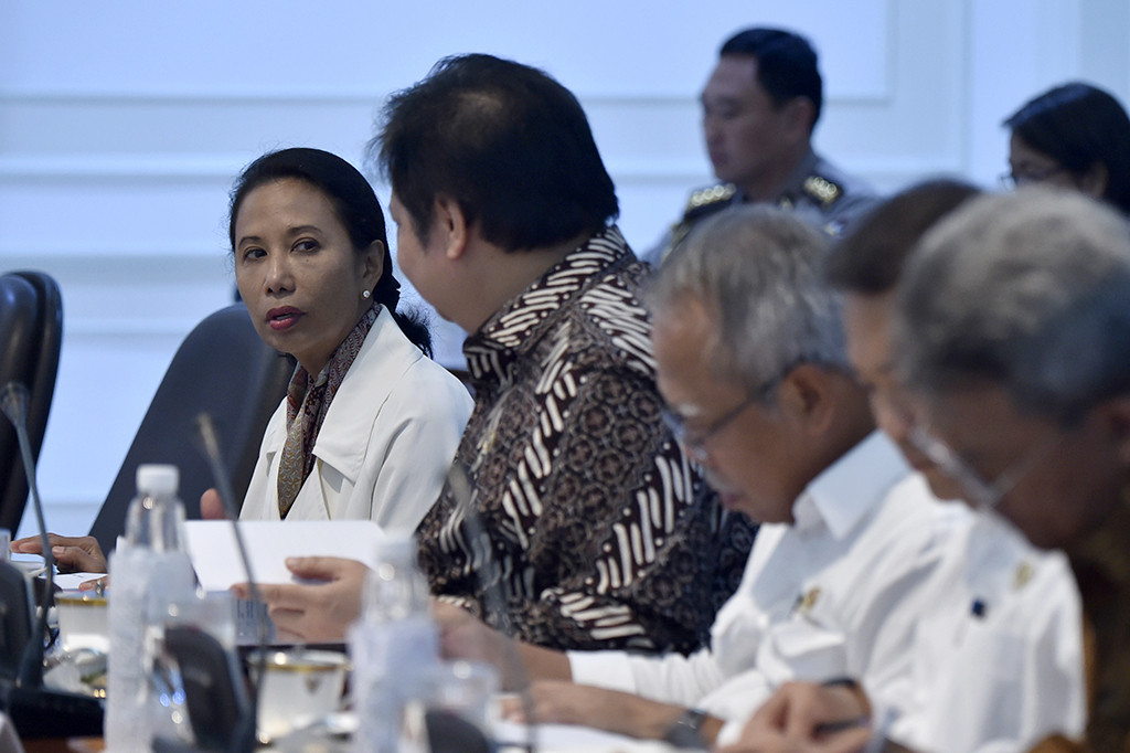 Jokowi mengatakan bahwa Jabar sebagai provinsi yang wilayahnya menjadi penyangga Ibu Kota memiliki posisi yang sangat strategis dan memiliki keterkaitan ekonomi yang kuat. Karena itu, Jokowi menginginkan agar keterkaitan ekonomi tersebut perlu disiapkan dengan baik, memerlukan konektivitas sehingga terintegrasi dan tersinergi dengan kuat antara DKI dan Provinsi Jawa Barat.