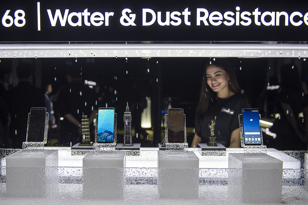 Samsung Galaxy S8 dan S8+ ini akan dipasarkan mulai 5 Mei mendatang.
