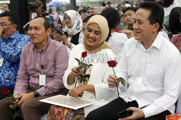 Wakil Ketua KPK Bidang Pencegahan Saut Situmorang (kiri) dan Kepala Badan Ekonomi Kreatif Triawan Munaf (kanan) turut hadir dalam acara ini.