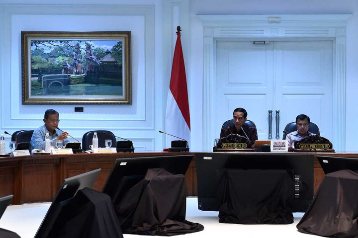 Presiden memerintahkan seluruh jajaran untuk memonitor, mengawasi dan memastikan pelaksanaan PSN sebanyak 225 proyek dan satu program di 14 sektor infrastruktur di 22 provinsi, terdiri dari 20 proyek telah selesai, 94 proyek memasuki tahap konstruksi, 13 proyek pada tahap transaksi dan 83 proyek tahap perencanaan.