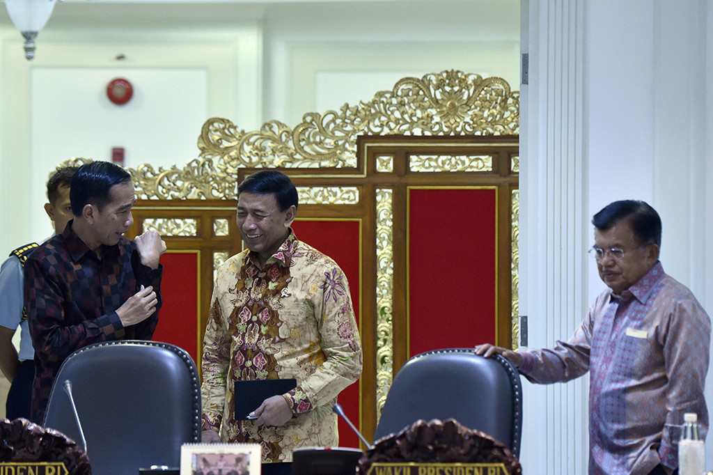 Dalam ratas tersebut, Presiden Joko Widodo mengingatkan para menteri untuk mempersiapkan lebih dini pertemuan tahunan International Monetary Fund-World Bank 2018 (IMF-World Bank) yang akan digelar di Bali.