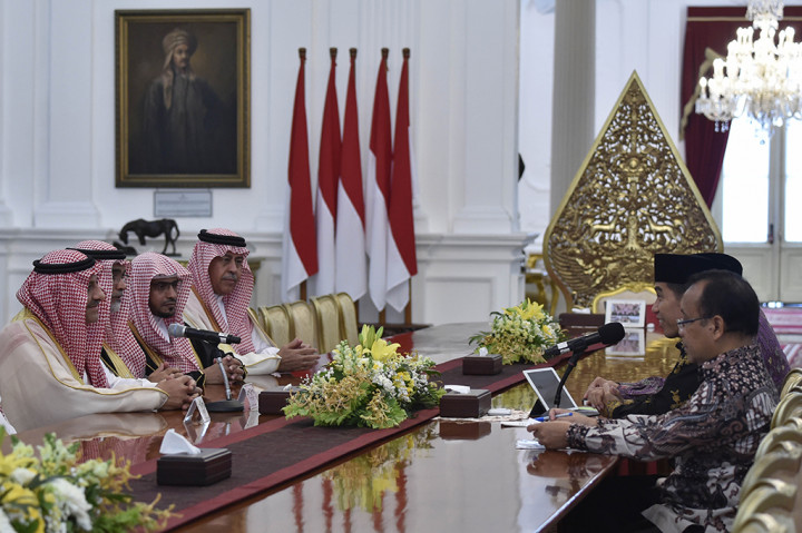 Kedatangan Khalid bin Abdul Aziz adalah sebagai Ketua Dewan Pembina Yayasan Sosial Pangeran Sultan Kerajaan Arab Saudi.