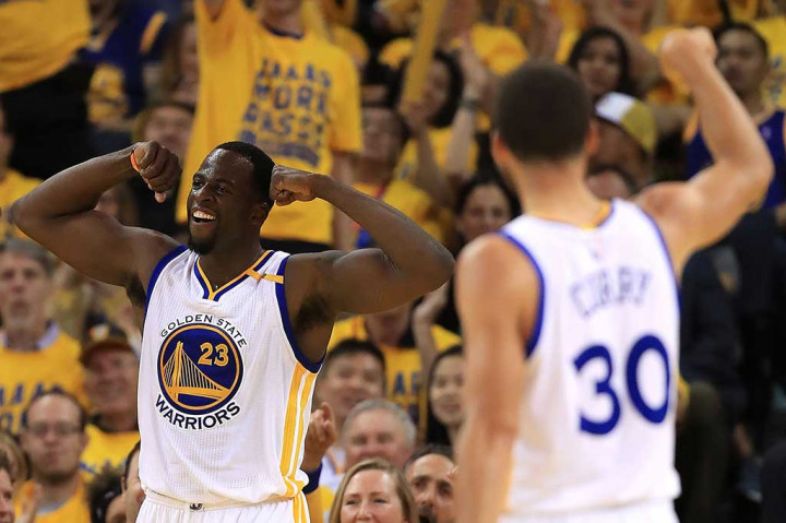 Dan Draymond Green menambah 21 poin, tujuh rebound, dan enam assist.