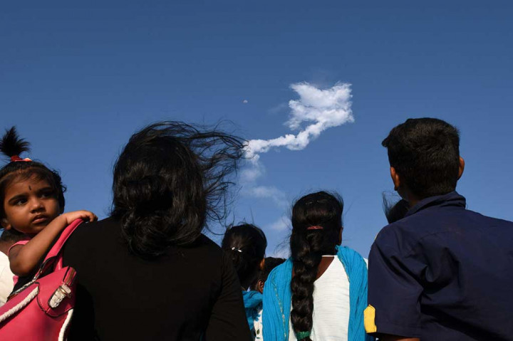 Awalnya dikenal sebagai satelit SAARC, sekarang disebut satelit Asia Selatan setelah Pakistan menarik diri dari proyek tersebut. Tujuh dari delapan negara Asia Selatan untuk Kerjasama Regional (SAARC), yaitu India, Sri Lanka, Bhutan, Afghanistan, Bangladesh, Nepal dan Maladewa, merupakan bagian dari proyek tersebut.