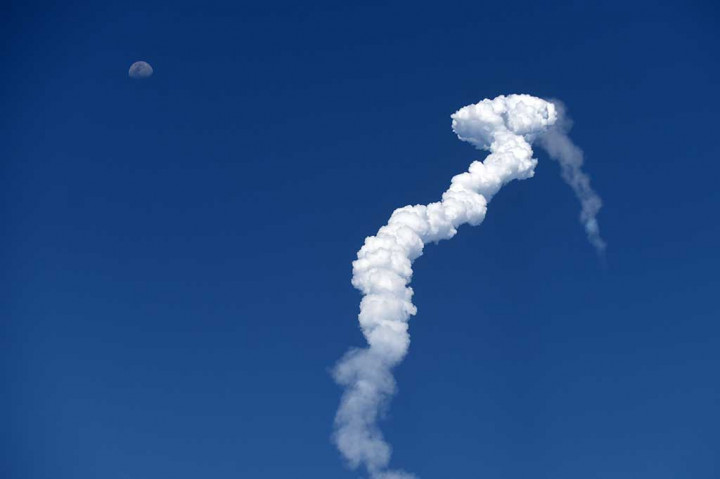 Satelit seberat 2,230 kilogram itu memiliki perangkat sinyal 12 pita Ku dan dirancang untuk dapat berfungsi selama lebih dari 12 tahun.