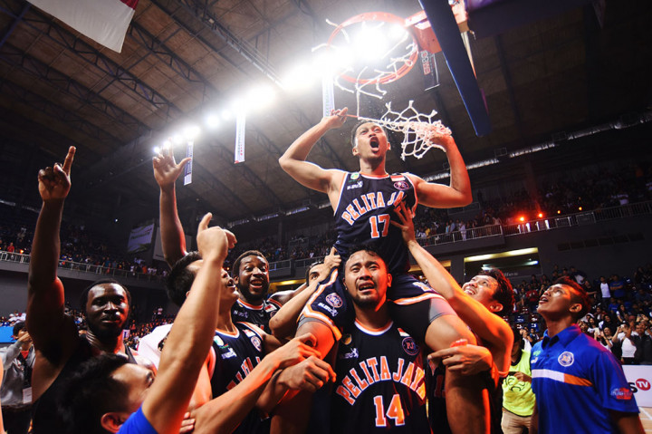 Dengan kemenangan ini sekaligus menghapus image Pelita Jaya sebagai spesialis runner up. 