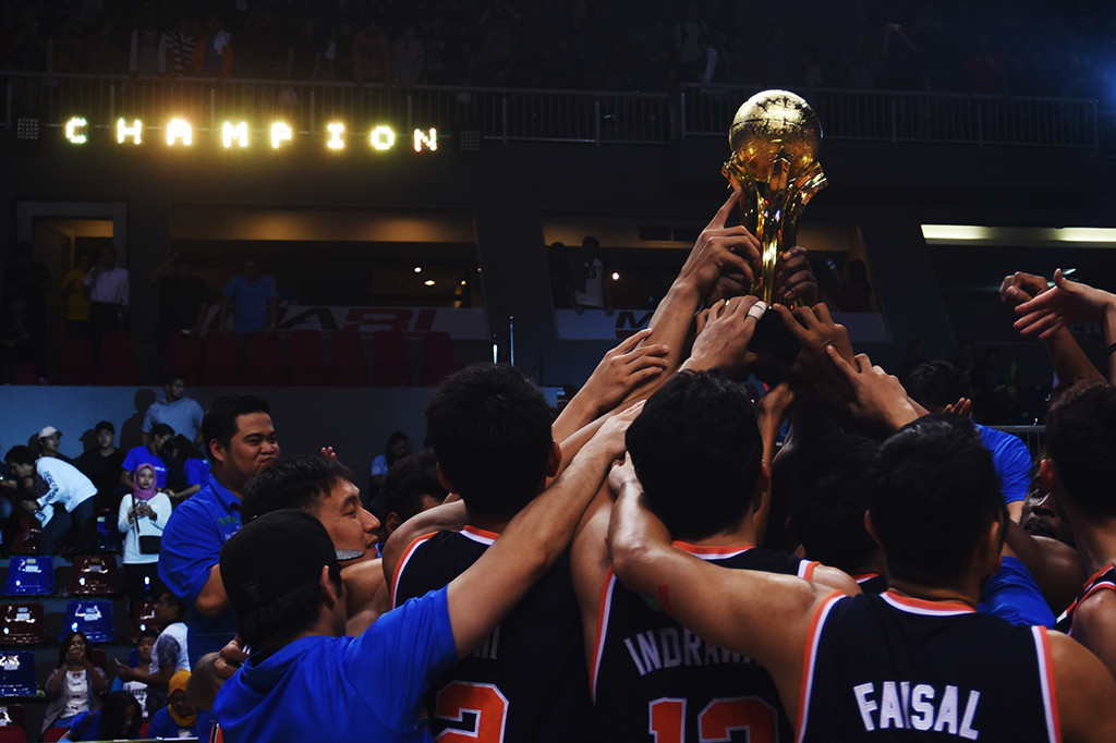 Pada final NBL Indonesia 2014/2015, Pelita Jaya kalah dari Satria Muda sedangkan pada IBL Indonesia musim lalu, Pelita Jaya harus mengakui keunggulan CLS Knights Surabaya.
a Pertamina di Britama Arena, Kelapa Gading, Jakarta, Minggu (7/5/2017).