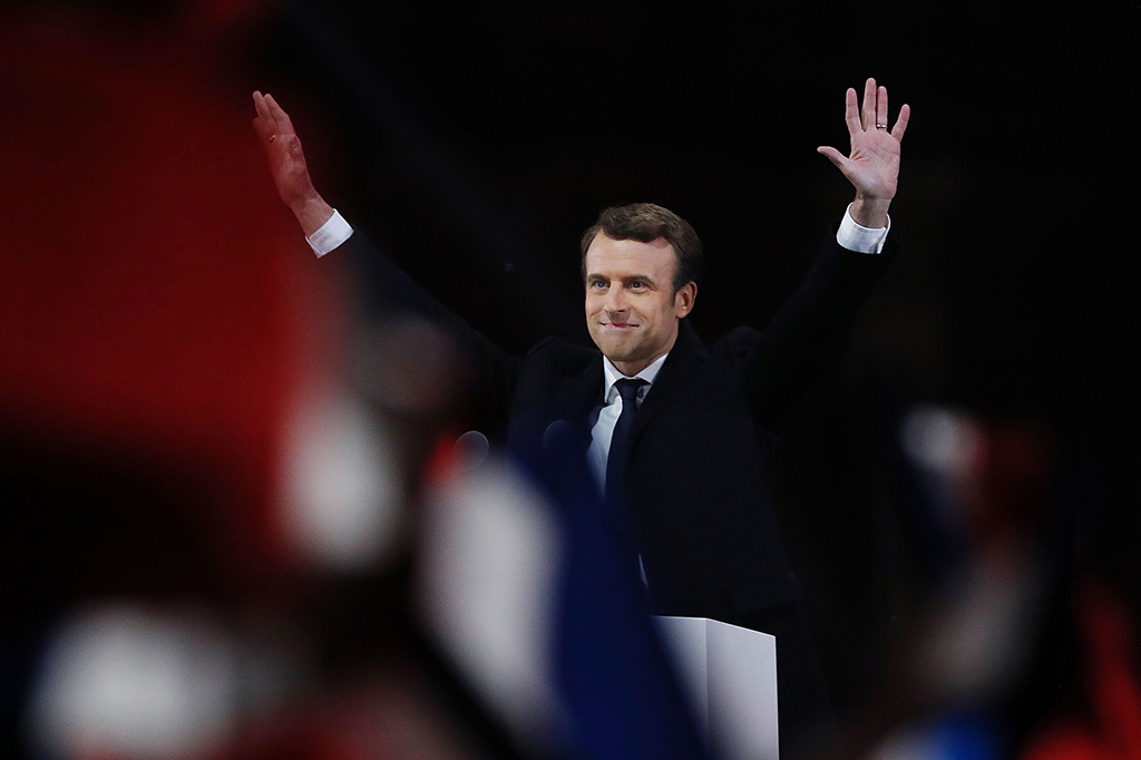 Macron saat ini berusia 39 tahun. Dengan kemenangan pilpres ini, dia menjadi kepala negara termuda Prancis sejak Napoleon Bonaparte.