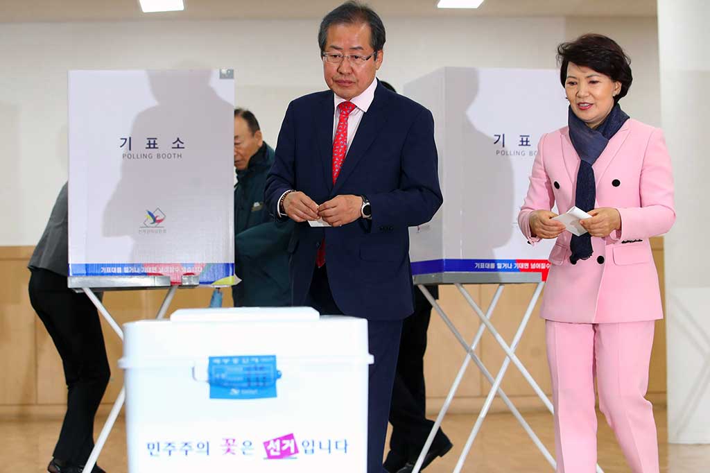 Dan urutan ketiga adalah Hong Joon-Pyo dari Partai Kebebasan Korea dengan 16% suara.