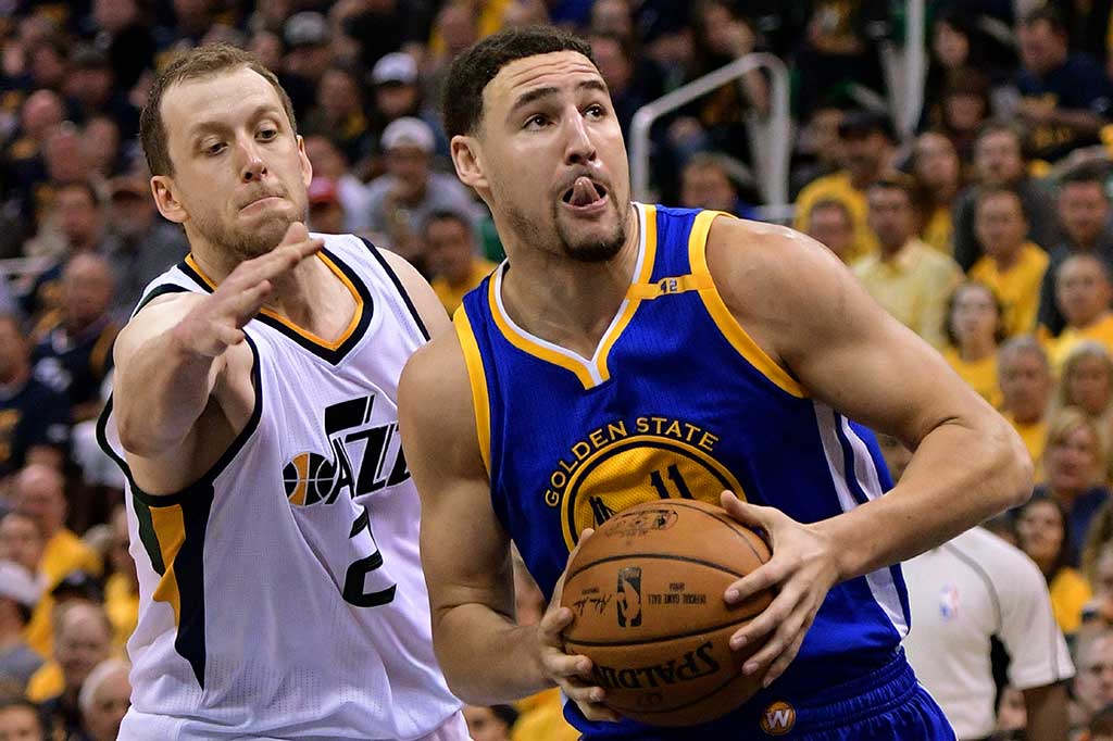 Sementara itu Klay Thompson menambahi 21 poin.