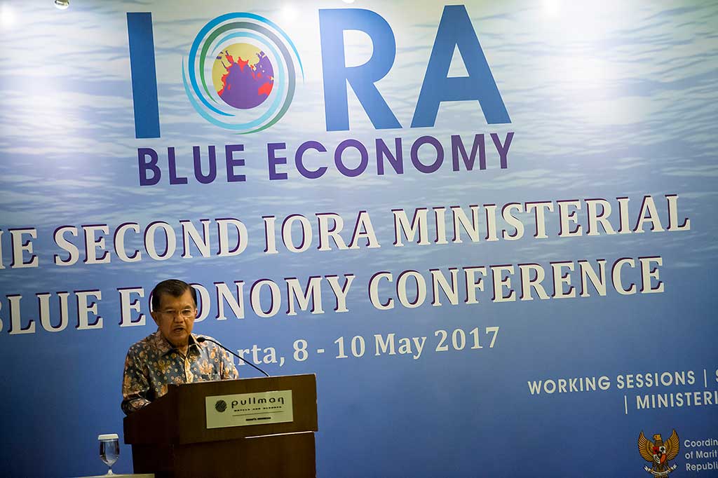Wakil Presiden Jusuf Kalla memberikan sambutan pada pembukaan 2nd Indian Ocean RIM Association (IORA) Ministerial Meeting di Jakarta, Rabu (10/5/2017).