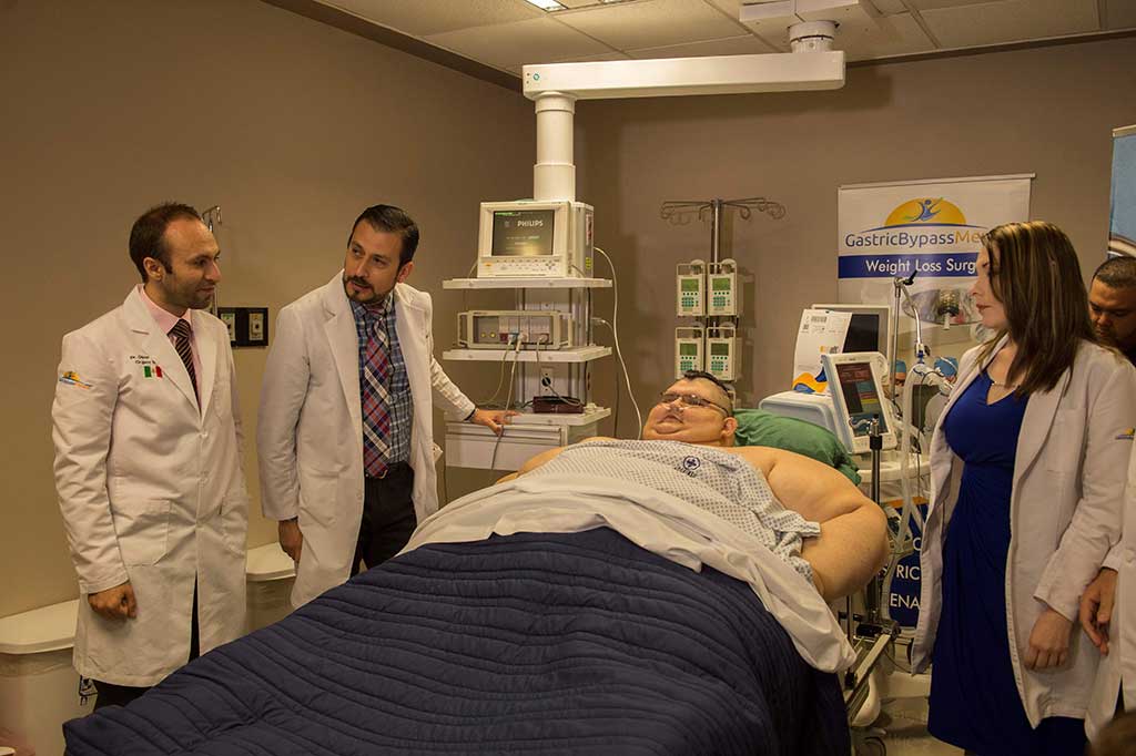 Pada Selasa (9/5/2017) waktu setempat, para dokter mengoperasi Juan Pedro Franco --yang saat itu berada pada bobot paling beratnya 595 kilogram, dan memindahkan sebagian perutnya.