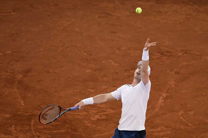 Menghadapi petenis peringkat 59 dunia asal Kroasia, Borna Coric, petenis Britania Andy Murray itu bermain buruk pada set pertama, kehilangan tiga service game dan terlihat frustrasi.