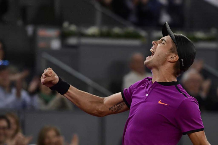 Coric kini telah mengalahkan juara Wimbledon tersebut di dua dari empat pertemuan mereka. Sebelumnya petenis berusia 20 tahun tersebut mengalahkan Murray di Qatar Open pada 2015 lalu.