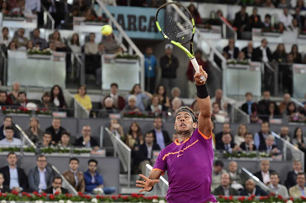 Petenis tuan rumah Rafael Nadal harus bersusah payah untuk mengalahkan David Goffin di set pertama.