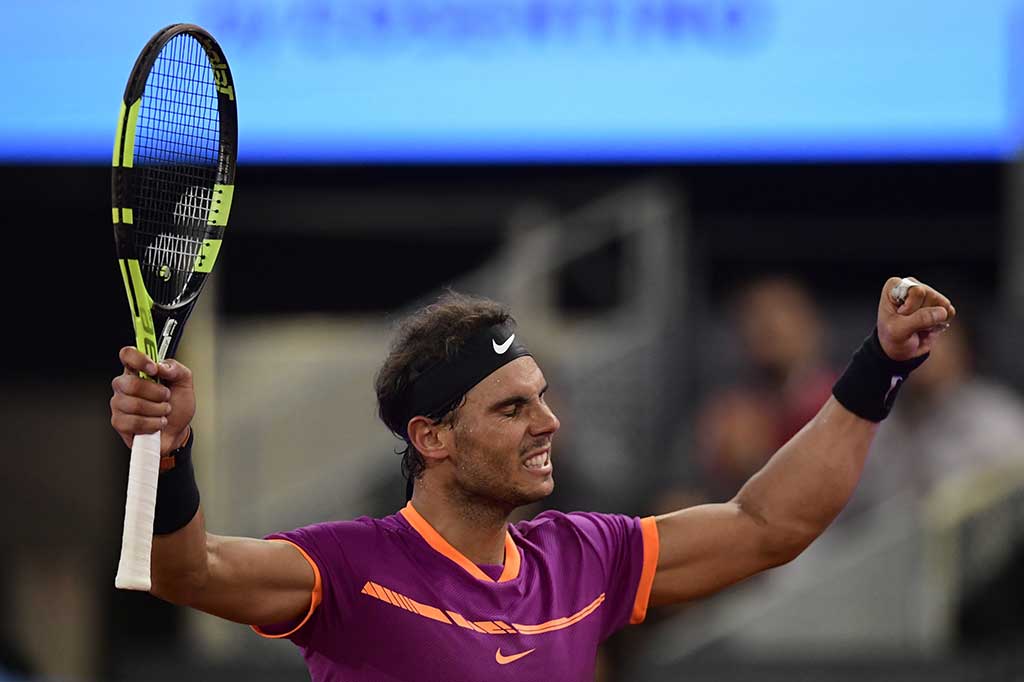 Di babak semifinal unggulan keempat tersebut akan menantang unggulan kedua Novak Djokovic, yang lolos tanpa bertanding karena lawannya Kei Nishikori mengundurkan diri akibat cedera.