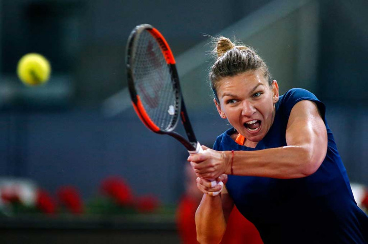 Menghadapi petenis asal Latvia Anastasija Sevastova, Simona Halep berhasil melepaskan lima game straight untuk menutup set pembuka dengan kedudukan 6-2.