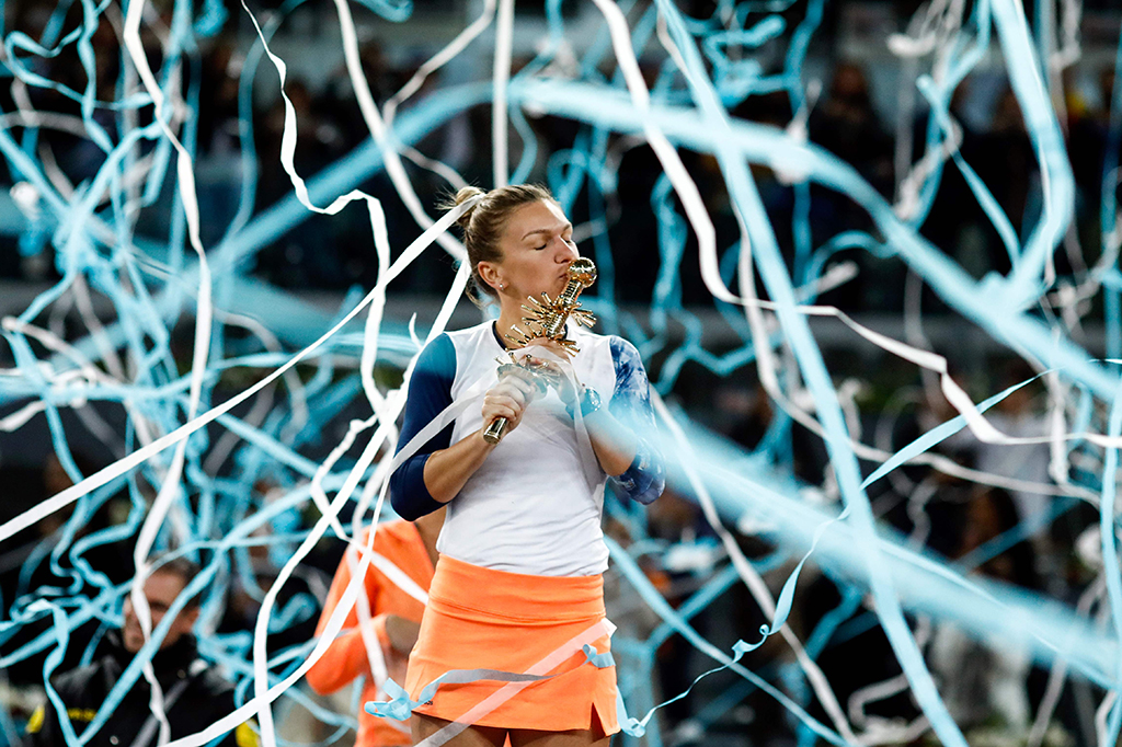 Berkat kemenangannya ini, Halep menjadi petenis putri kedua yang berhasil mempertahankan gelar di Madrid Terbuka.