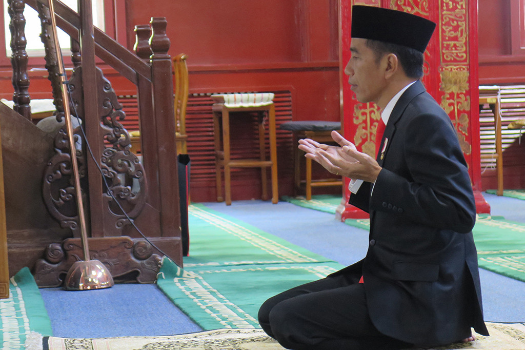 Di sela-sela kunjungannya ke Beijing untuk menghadiri forum One Belt One Road (OBOR), Presiden Jokowi mengunjungi di Masjid Niujie.