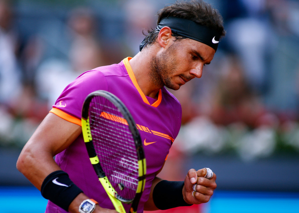 Nadal kemudian balas mematahkan servis Thiem di gim keenam untuk unggul 5-4 dan meraih set point