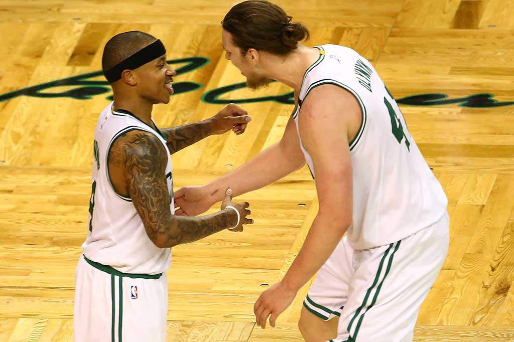 Point guard Isaiah Thomas menjadi pahlawan Celtics dengan membukukan double-double hasil dari 29 poin dan 11 assist.