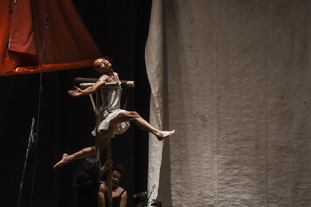 Pertunjukan Seni Teater PostHaste