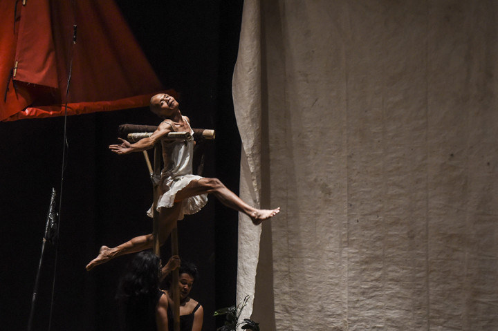 Pertunjukan Seni Teater PostHaste
