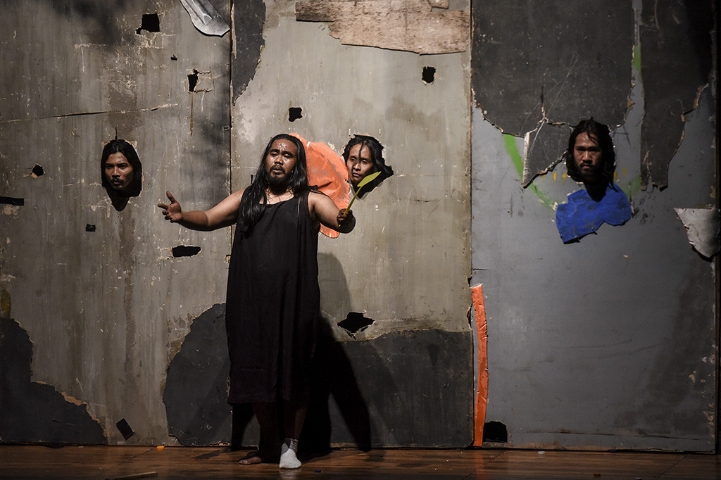 Pertunjukan Seni Teater PostHaste
