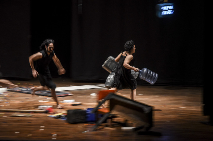 Pertunjukan Seni Teater PostHaste