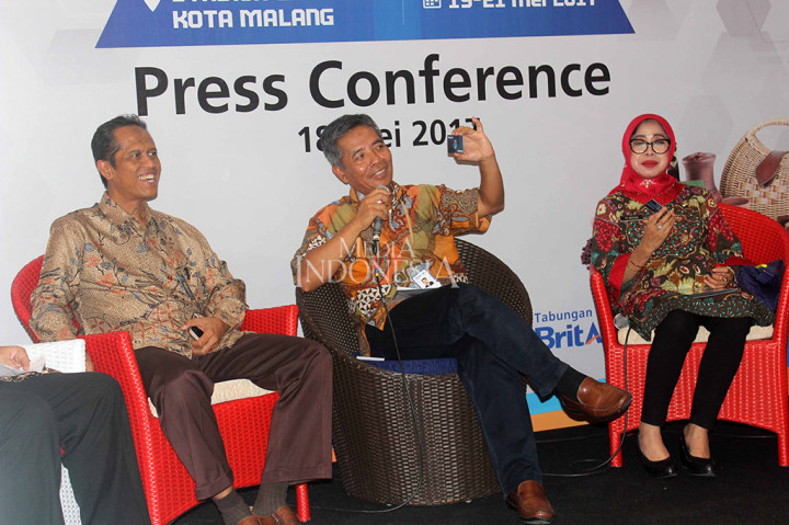 Parade UMKM BRI di kota Malang mengusung tema “UMKM Kreatif Berbasis Digital” dan diselenggarakan pada 19-21 Mei 2017 di Lapangan Parkir Stadion Gajayana Malang. 